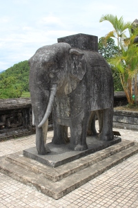 elephant tomb tour